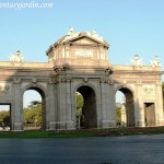 La Puerta de Alcalá junto al Parque del Retiro y la fuente de Cibeles