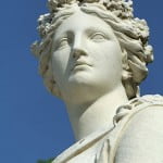 Estatua de Flora de Marc Arcis y Simon Mazière en el Palacio de Versailles. Foto Wikipedia