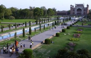 Jardines del Taj Mahal. Foto: Wikipedia.